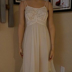 Vintage Crazy beautiful Vanity Fair gown/nightie